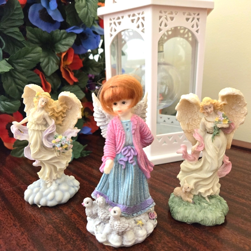3 Sweet Miniture Angel Sculptures, 2 Blond, 1 Redhead, 5" High